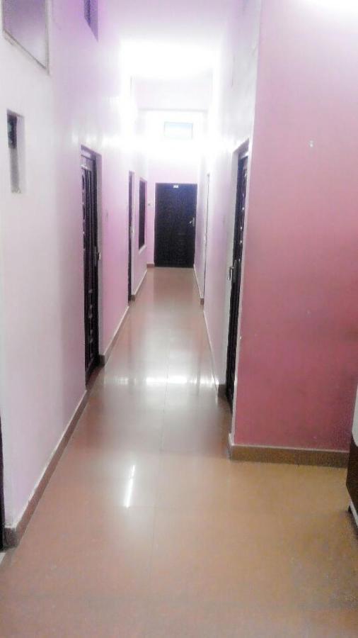 Hotel Pragya International Bénarès Extérieur photo