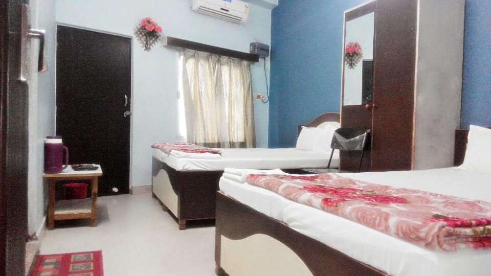 Hotel Pragya International Bénarès Extérieur photo