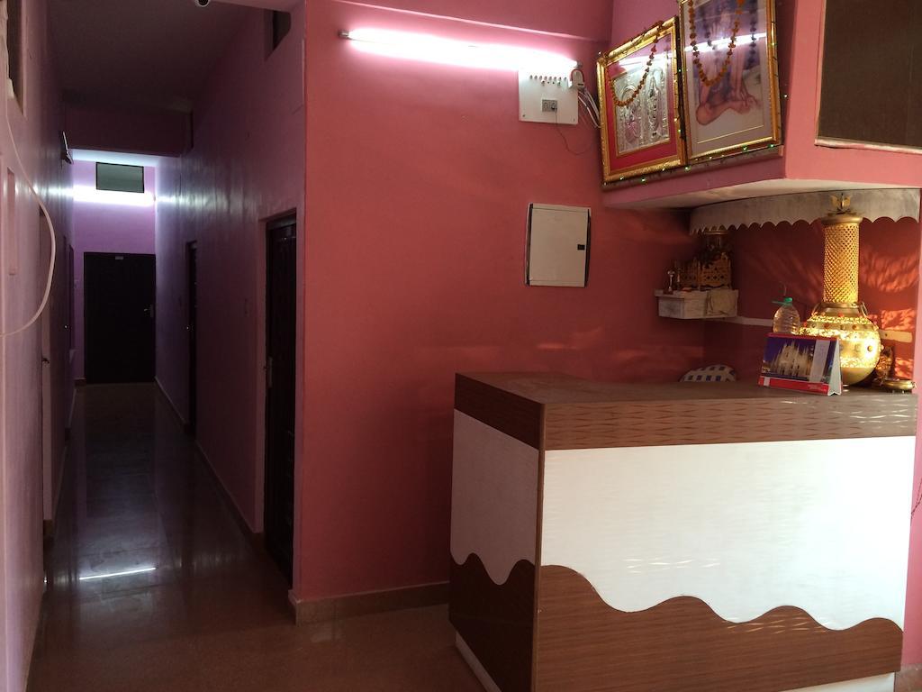 Hotel Pragya International Bénarès Extérieur photo