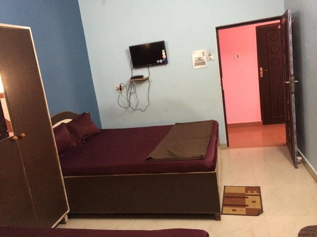 Hotel Pragya International Bénarès Extérieur photo