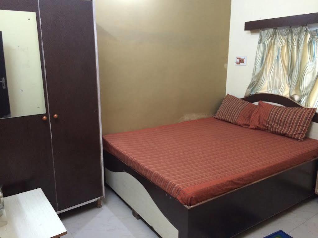 Hotel Pragya International Bénarès Extérieur photo